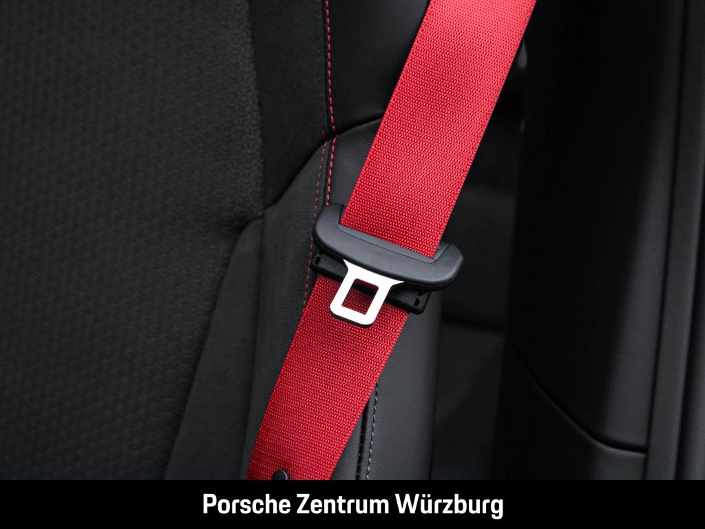 Porsche 992 2025