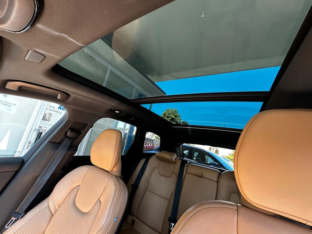 Volvo XC60 2022