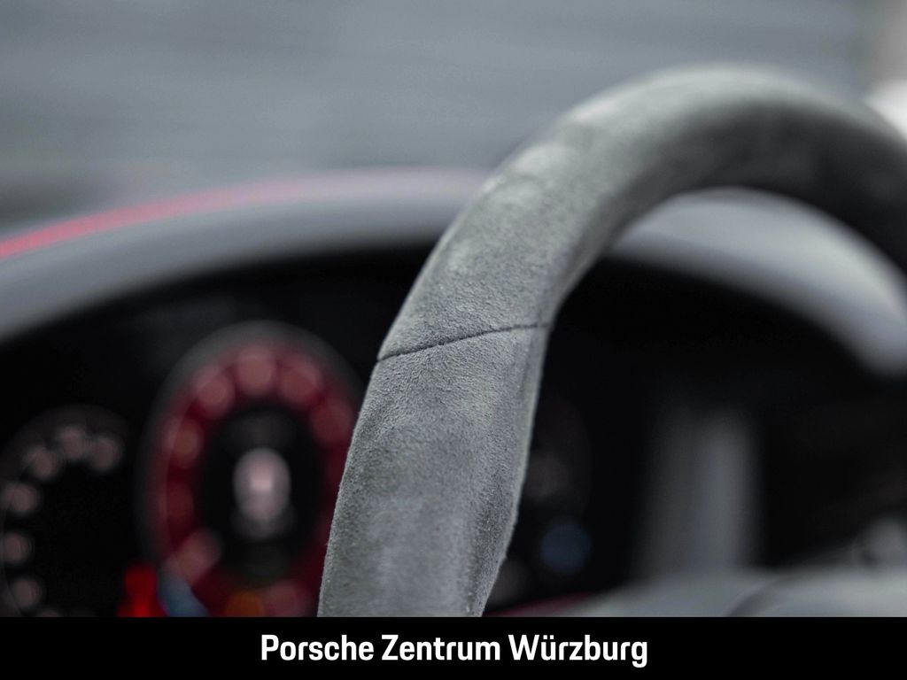 Porsche 992 2025