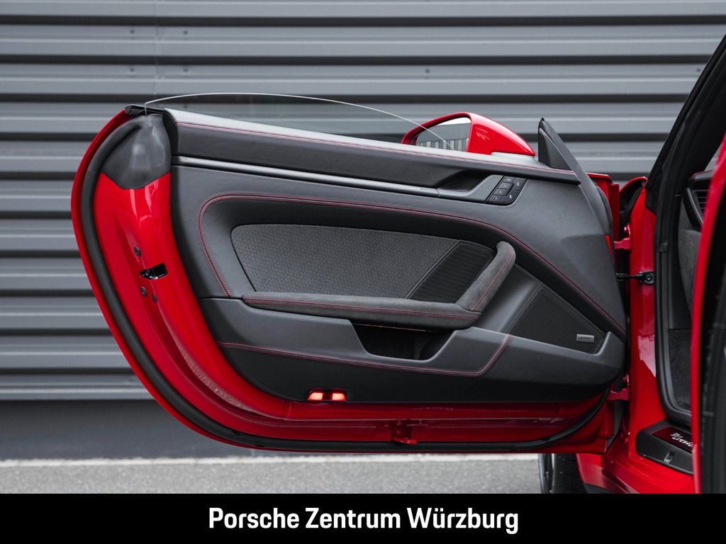 Porsche 992 2025