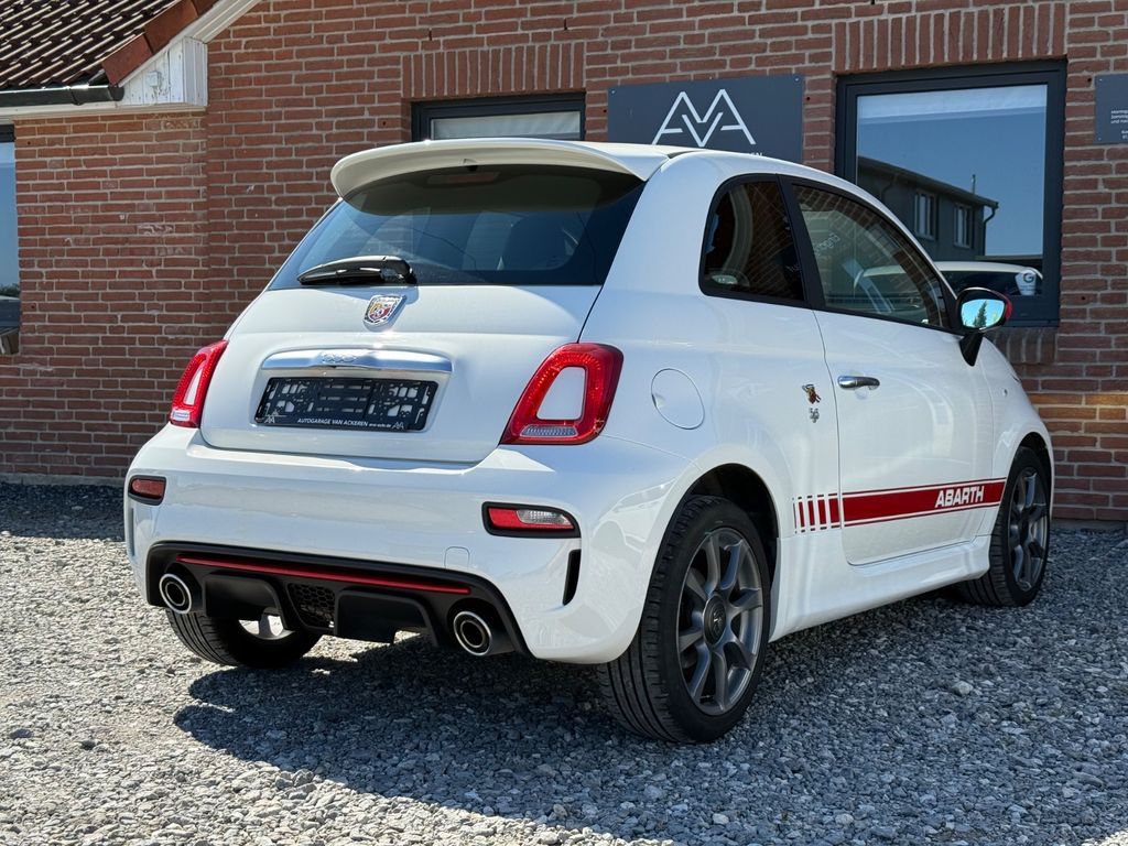 Abarth 595 2022