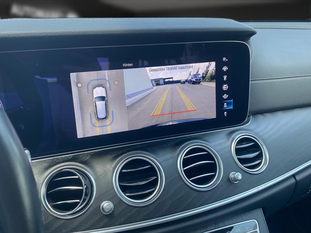 Mercedes-Benz E 300 2022