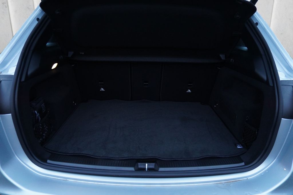 Mercedes-Benz B 200 2024