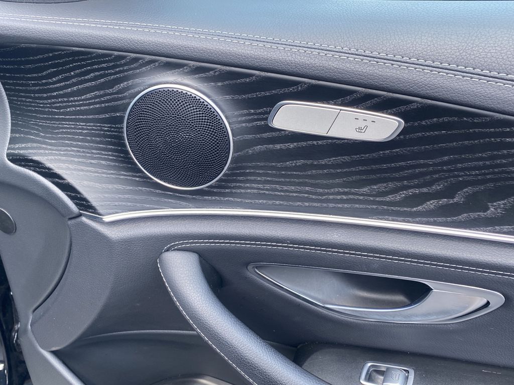 Mercedes-Benz E 300 2022