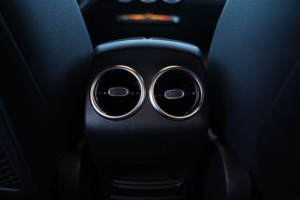 Mercedes-Benz B 200 2024