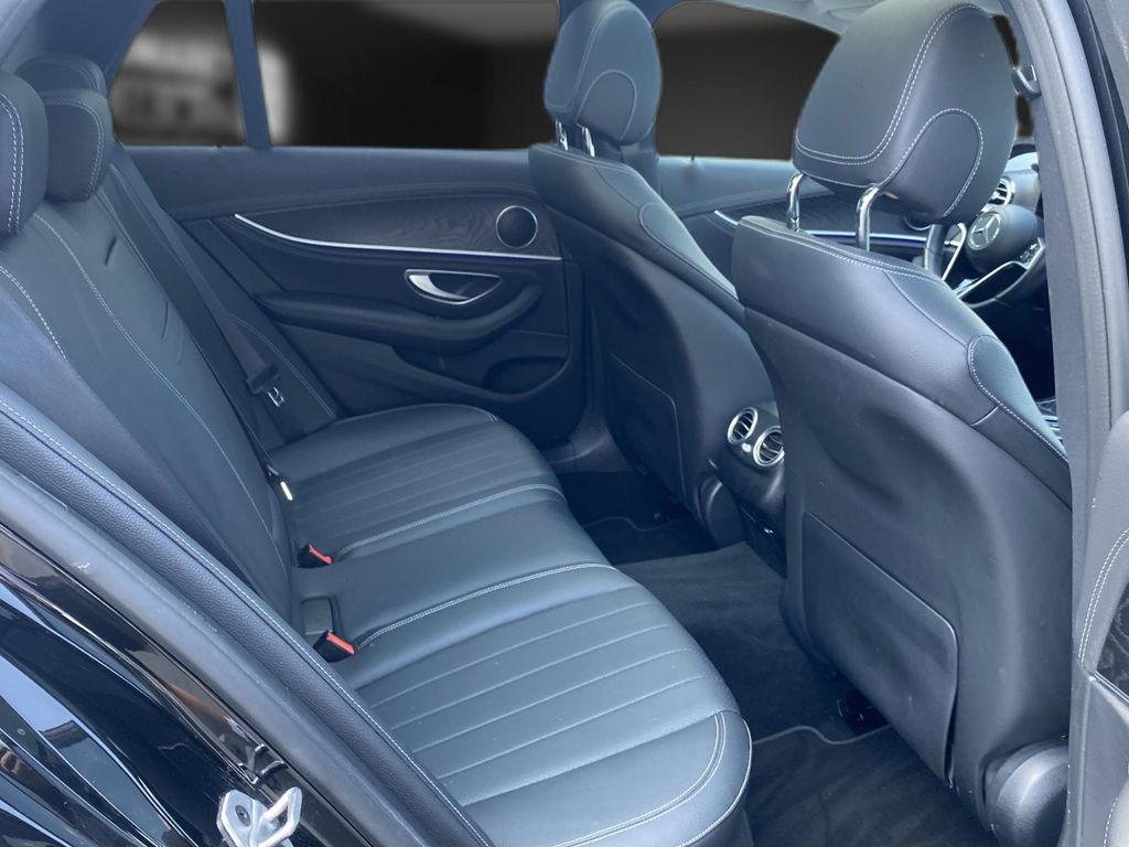 Mercedes-Benz E 300 2022