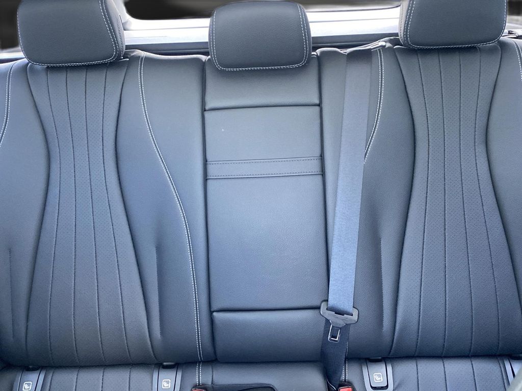 Mercedes-Benz E 300 2022