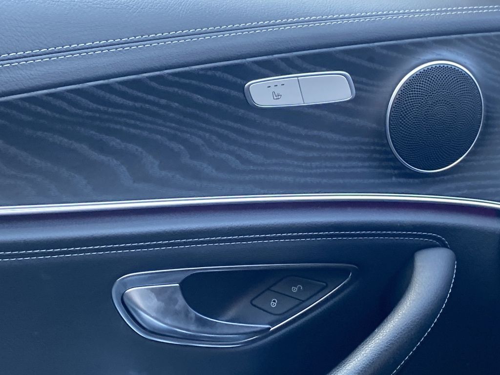 Mercedes-Benz E 300 2022