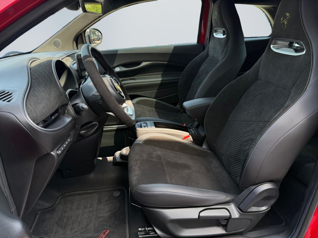 Abarth 500 2025