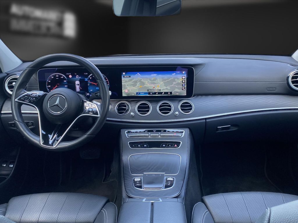 Mercedes-Benz E 300 2022