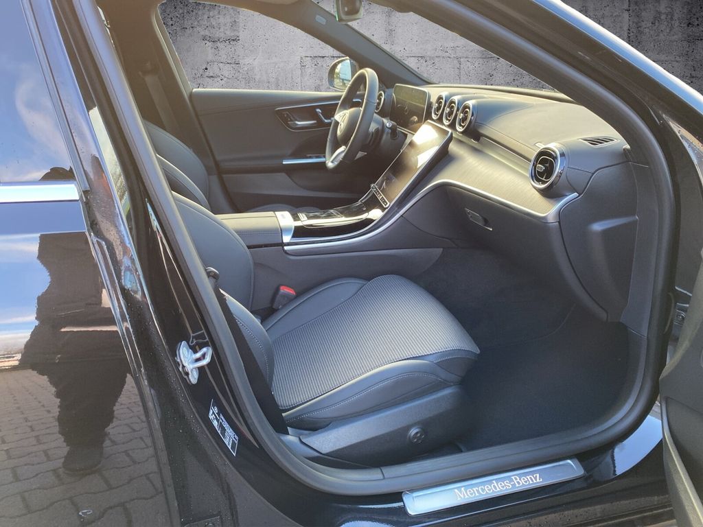 Mercedes-Benz C 300 2025