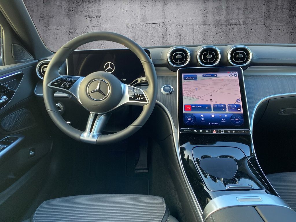 Mercedes-Benz C 300 2025