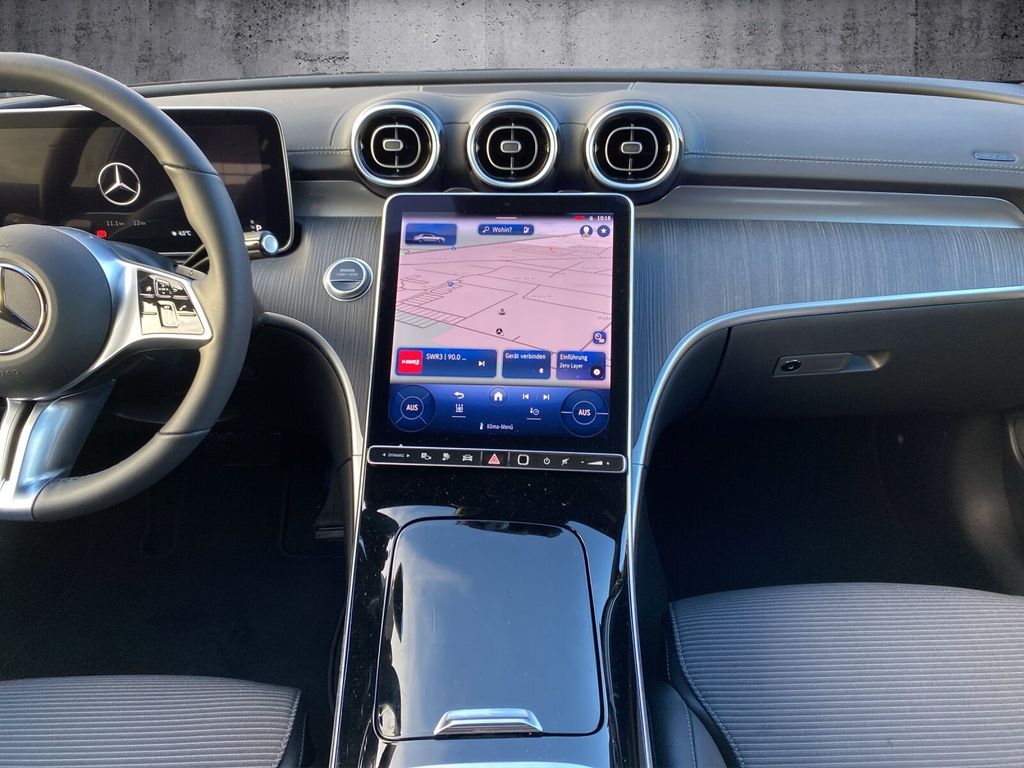 Mercedes-Benz C 300 2025