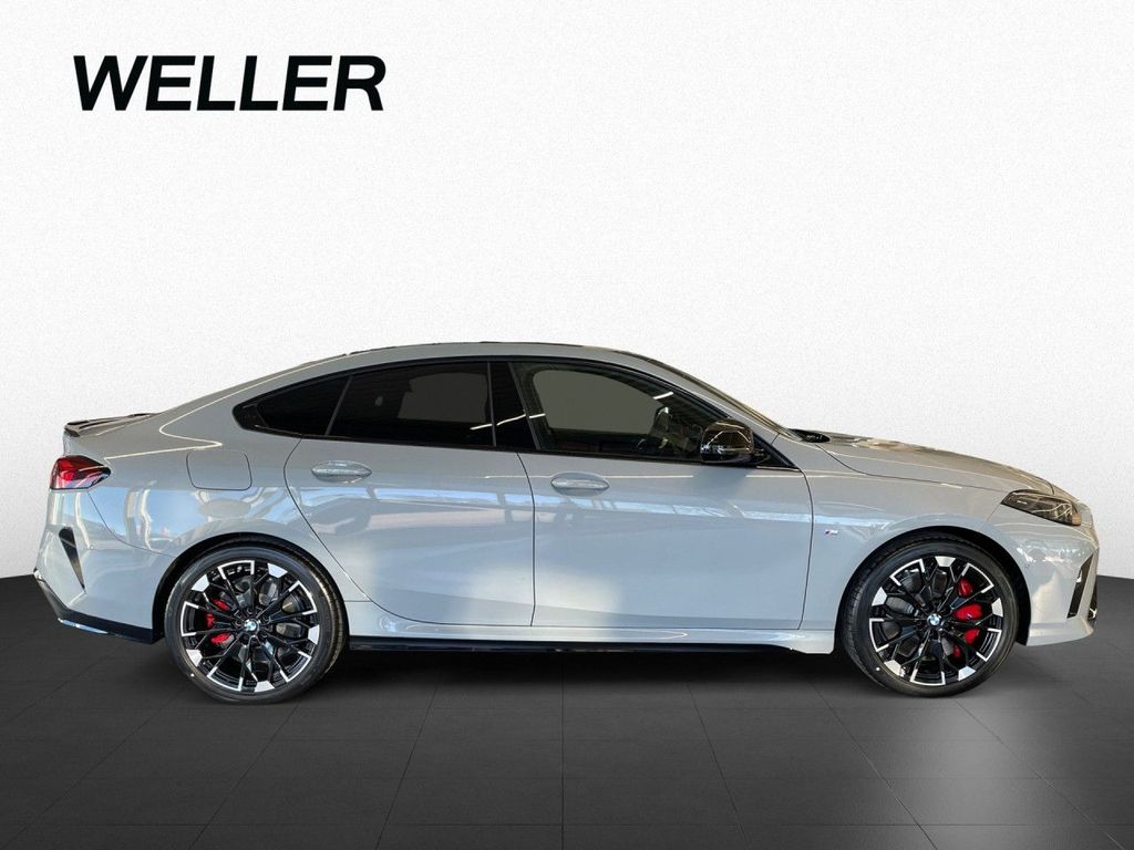 BMW M235 2025