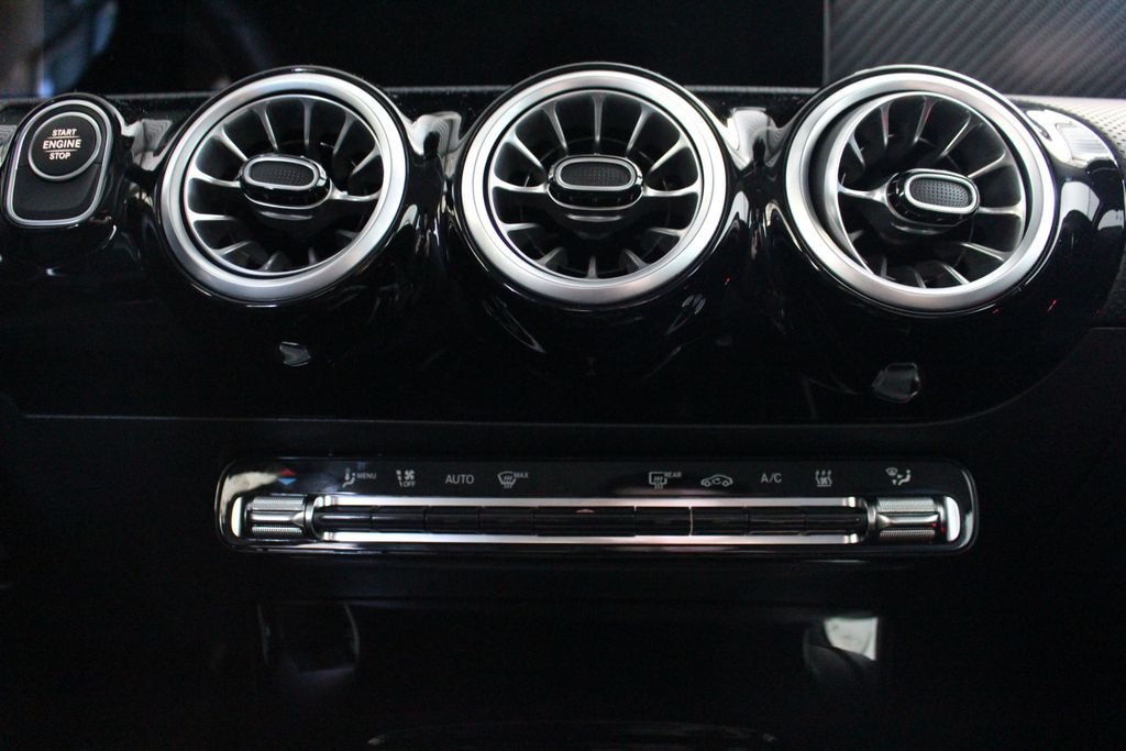 Mercedes-Benz A 250 2024