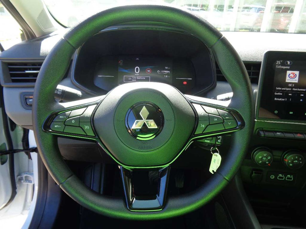 Mitsubishi Colt 2025