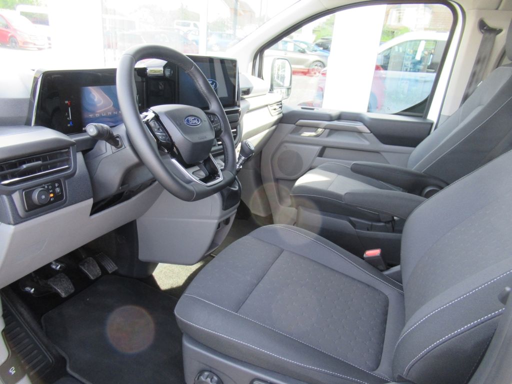 Ford Tourneo Custom 2024