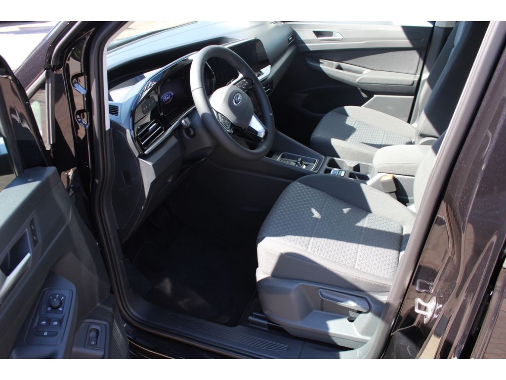 Ford Grand Tourneo 2025