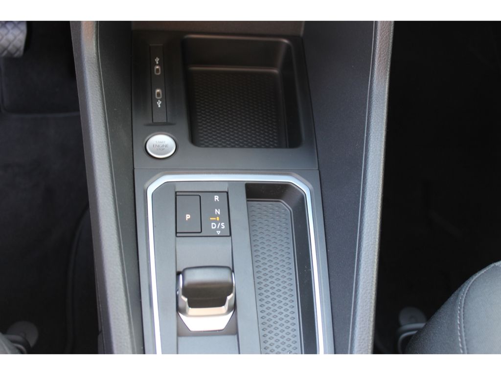 Ford Grand Tourneo 2025