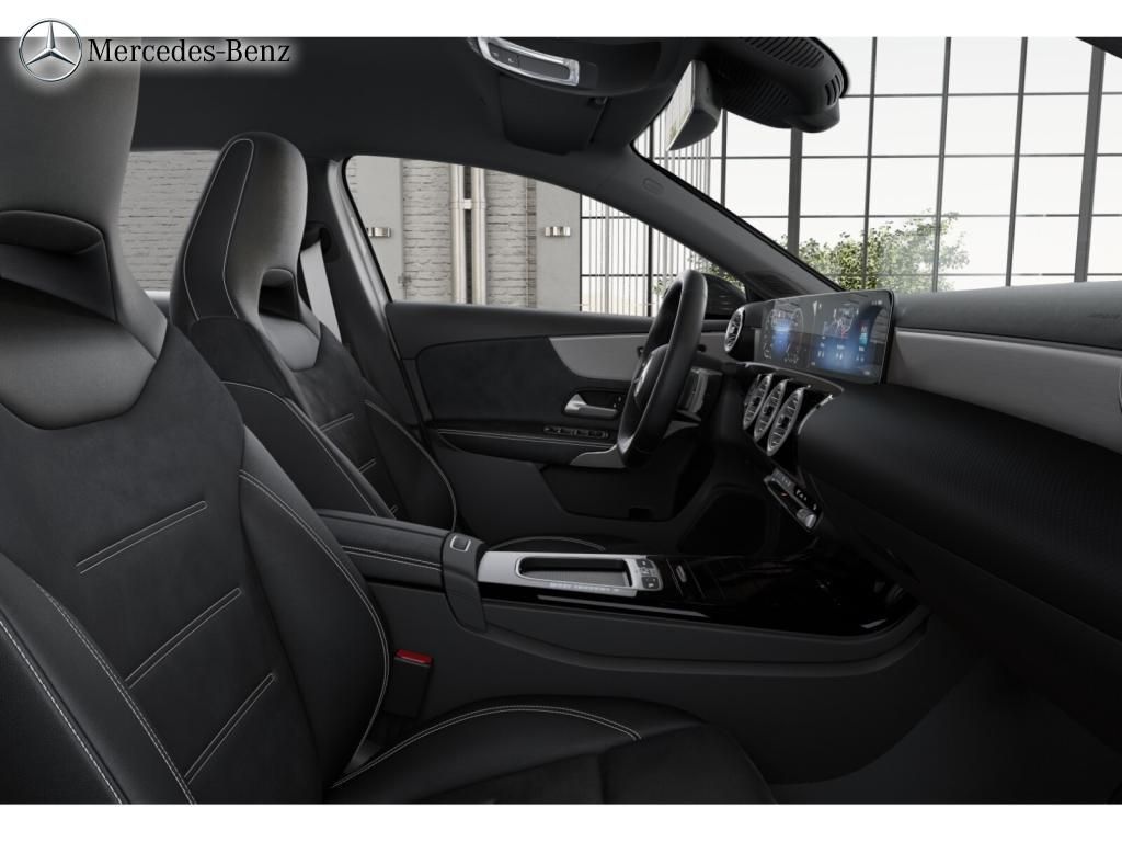 Mercedes-Benz A 200 2025