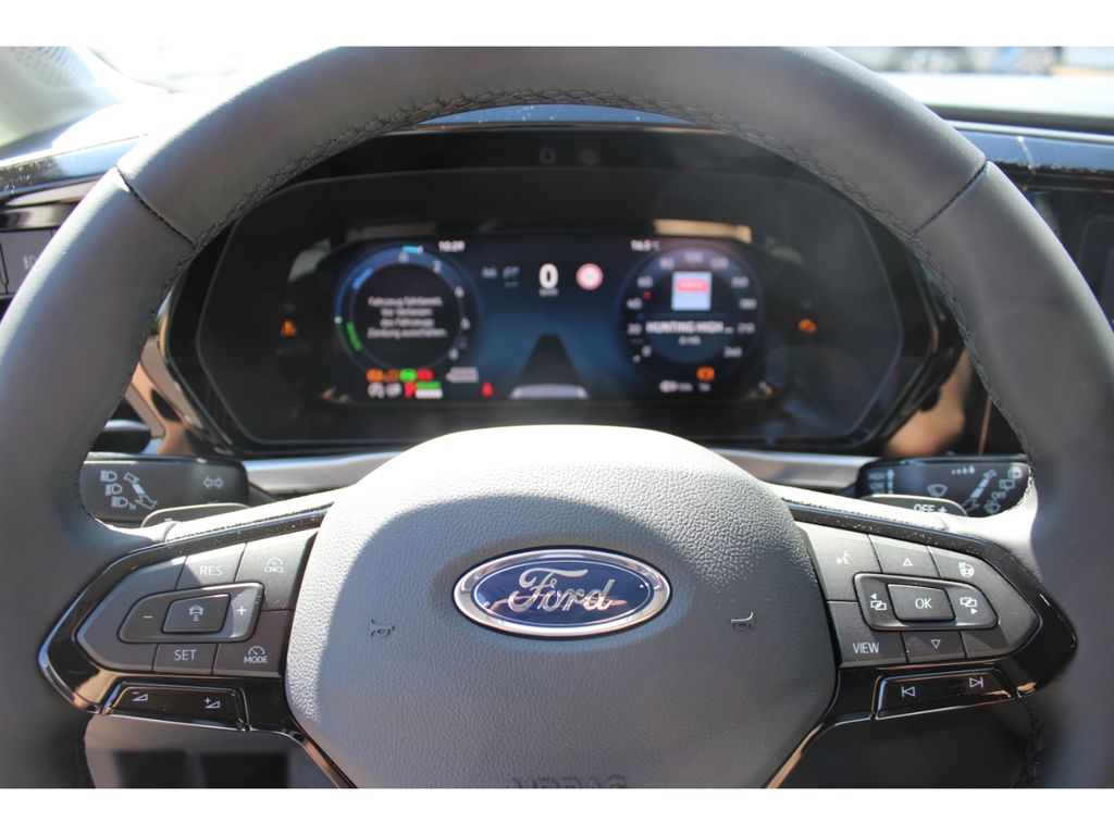 Ford Grand Tourneo 2025