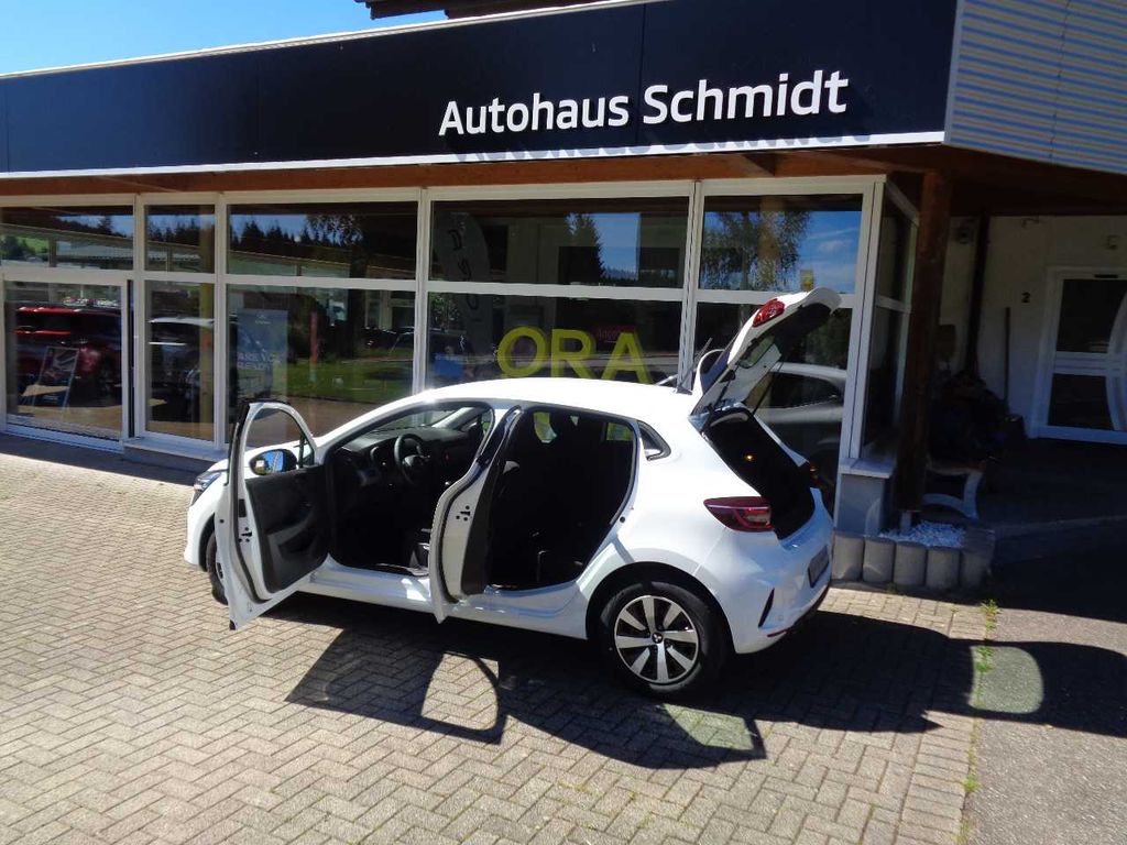 Mitsubishi Colt 2025