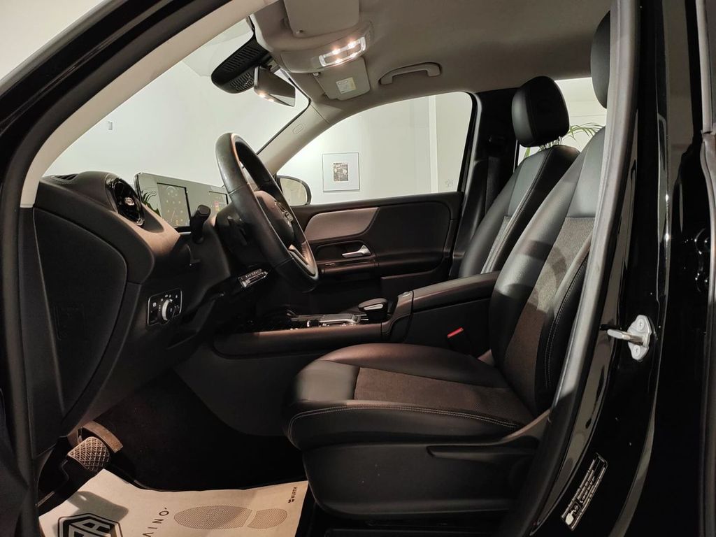 Mercedes-Benz GLB 200 2022