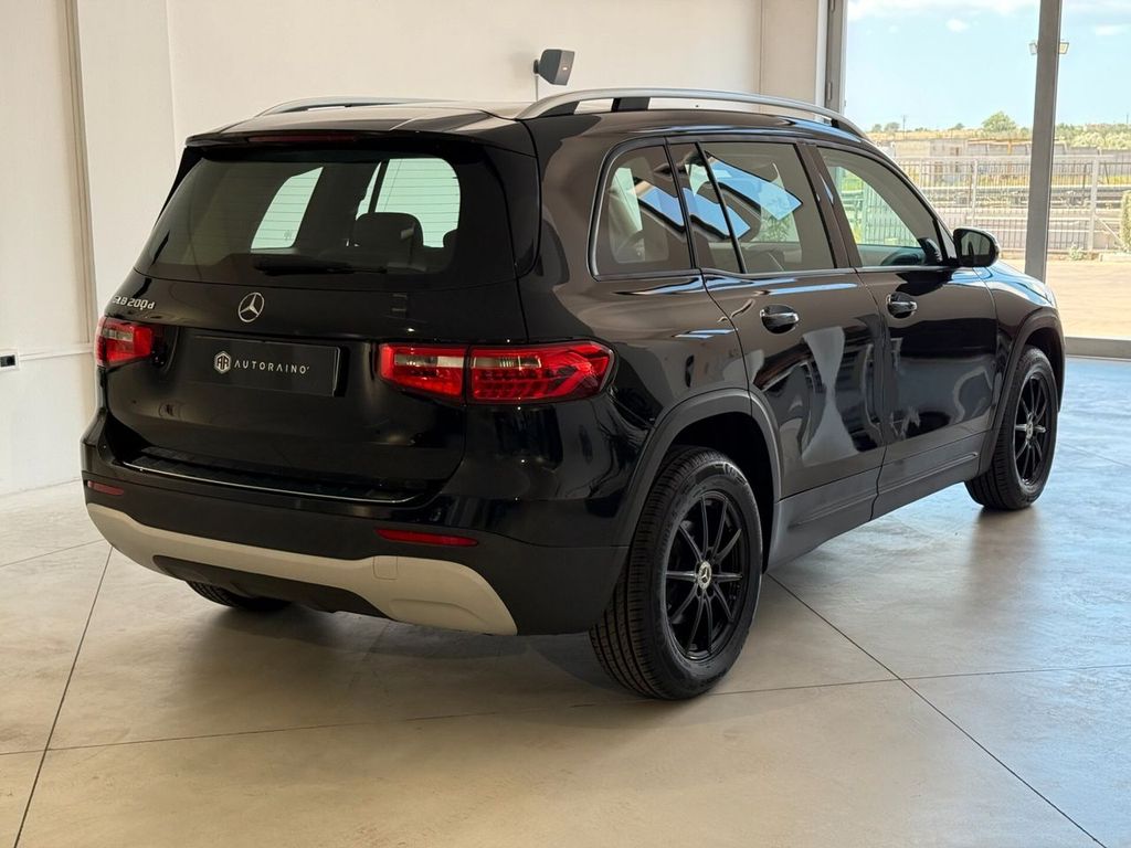 Mercedes-Benz GLB 200 2022