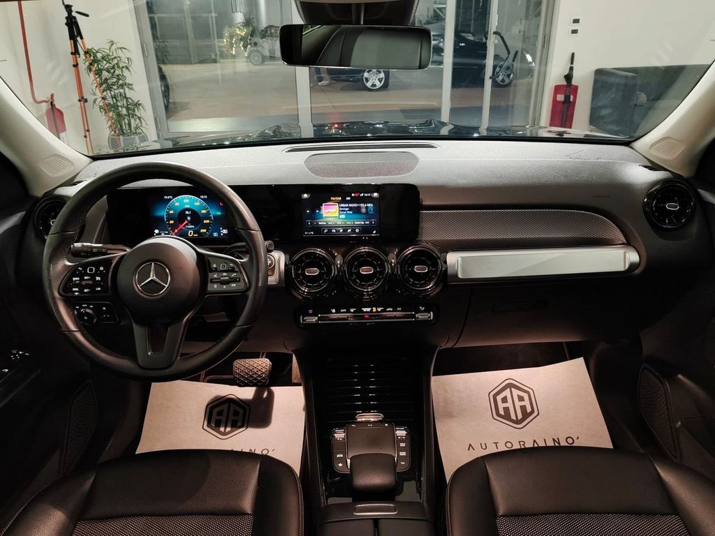 Mercedes-Benz GLB 200 2022