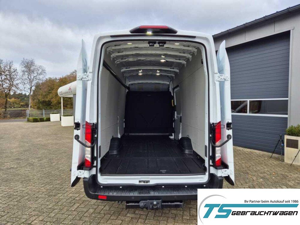 Ford Transit 2024