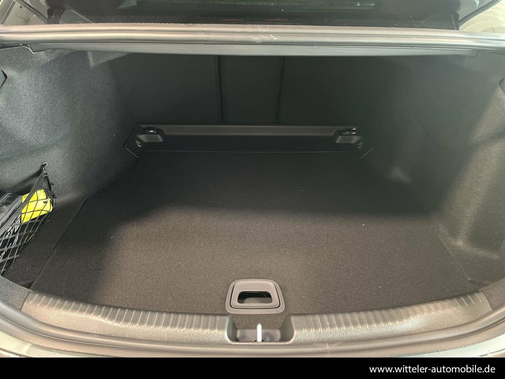 Mercedes-Benz C 300 2025