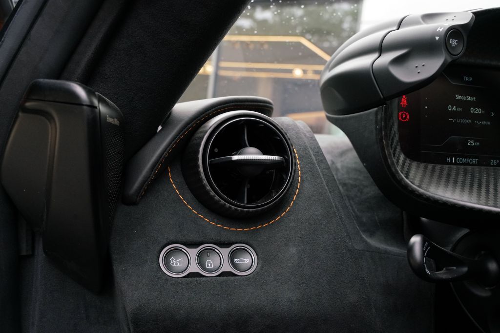 McLaren 750S 2025