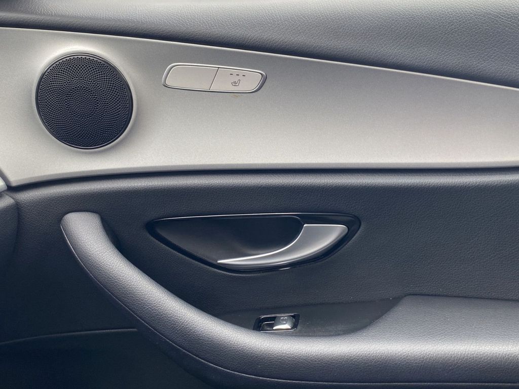 Mercedes-Benz E 300 2021