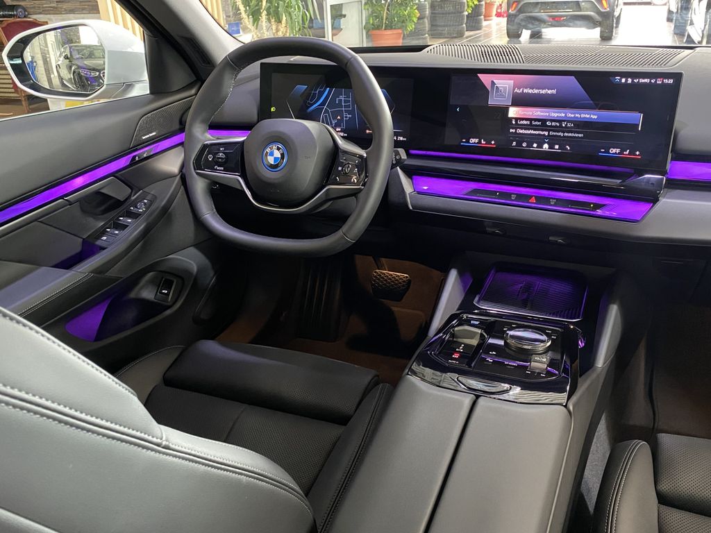 BMW i5 2024