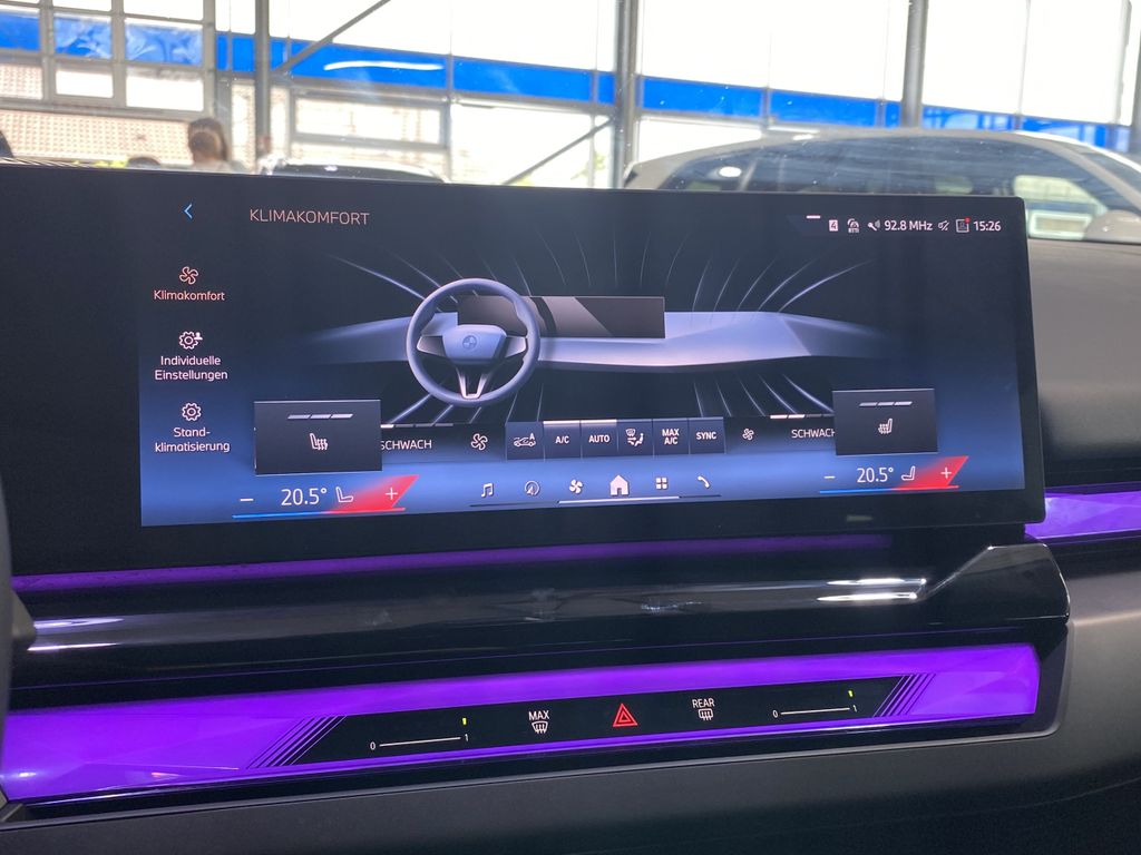 BMW i5 2024