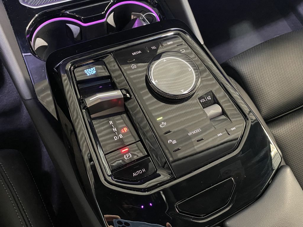 BMW i5 2024