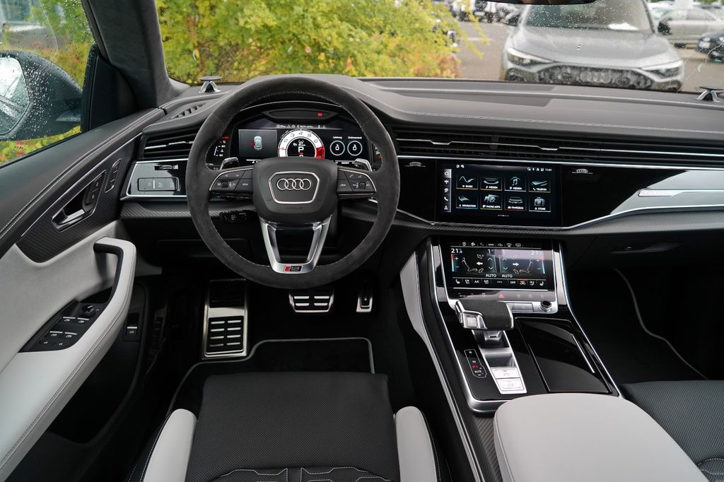 Audi RSQ8 2025