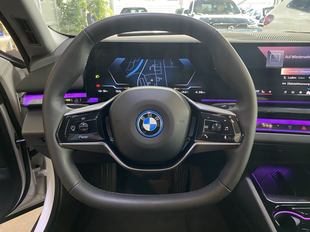 BMW i5 2024