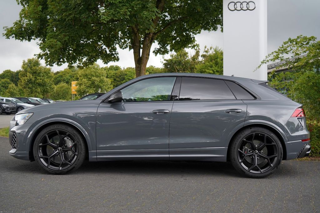 Audi RSQ8 2025