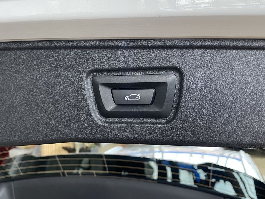 BMW i5 2024
