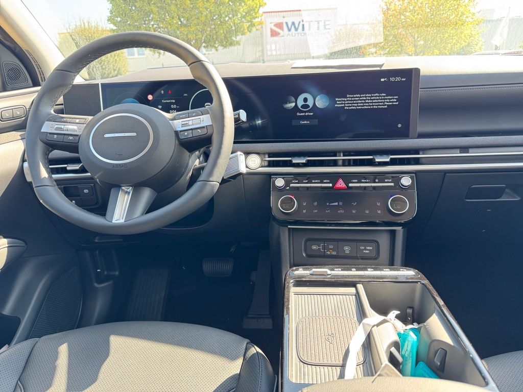 Hyundai TUCSON 2025