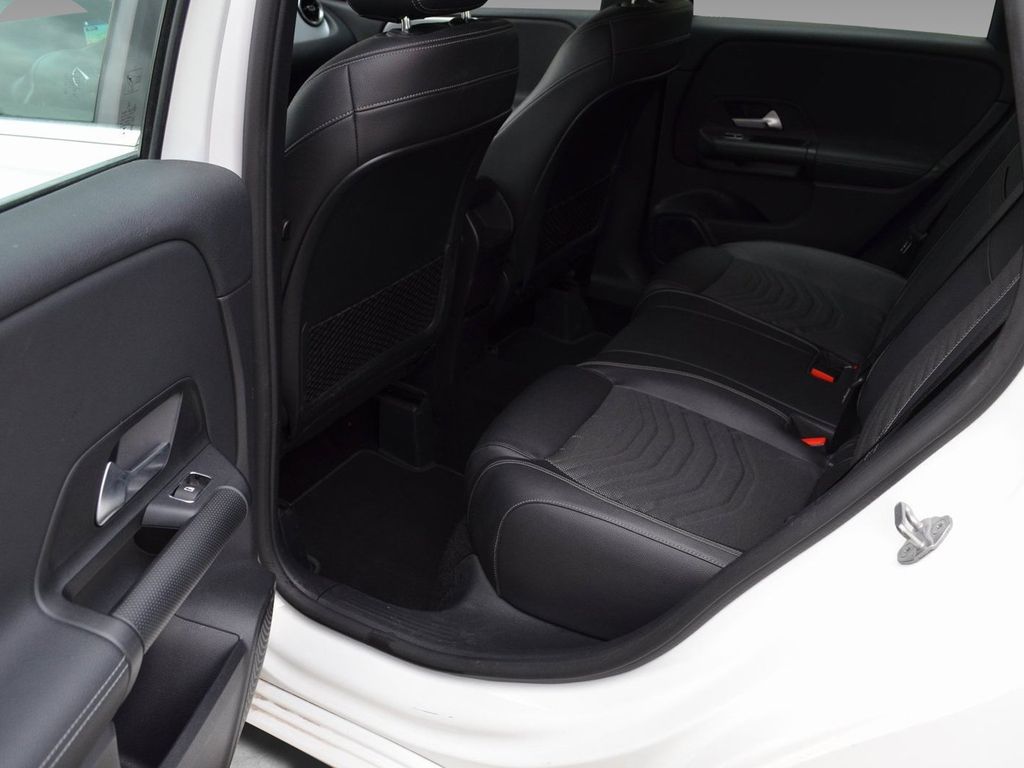 Mercedes-Benz B 180 2019