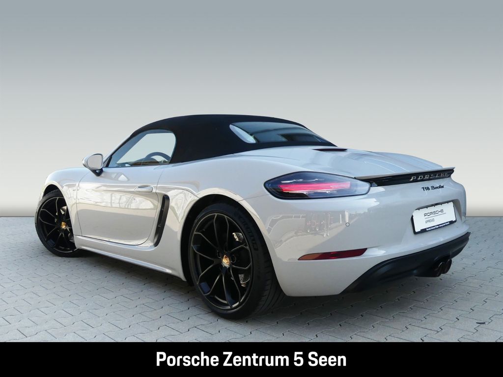 Porsche Boxster 2024