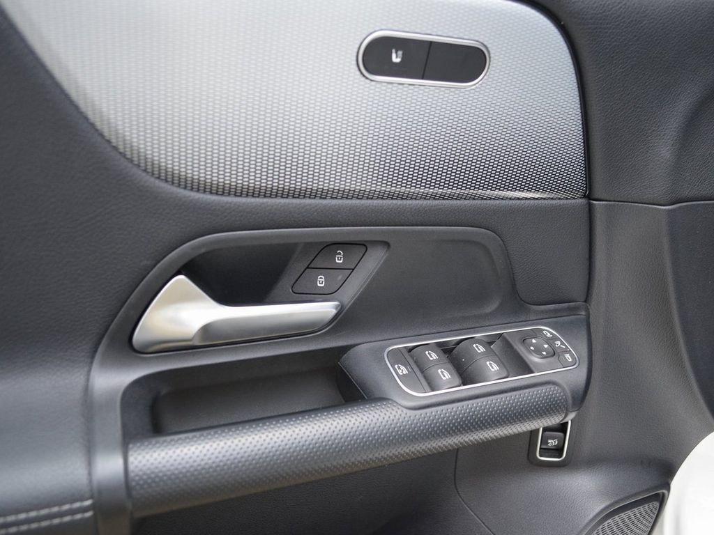 Mercedes-Benz B 180 2019