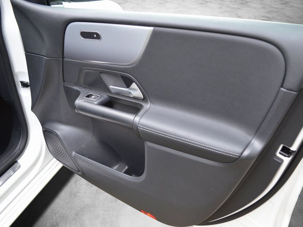 Mercedes-Benz B 180 2019