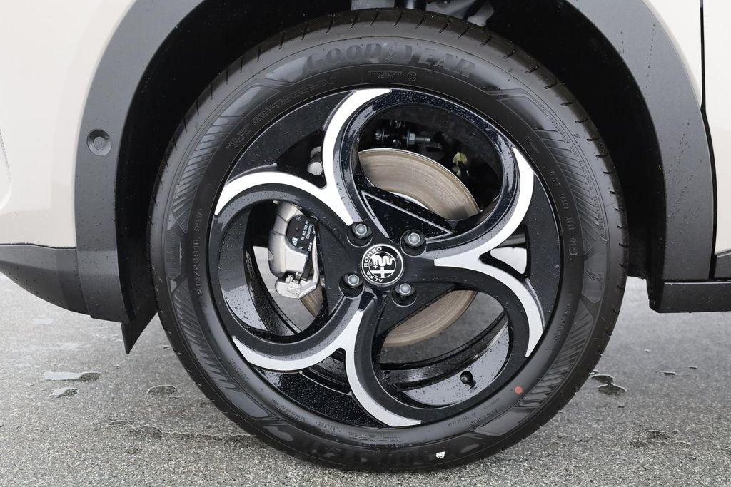 Alfa Romeo Junior 2025