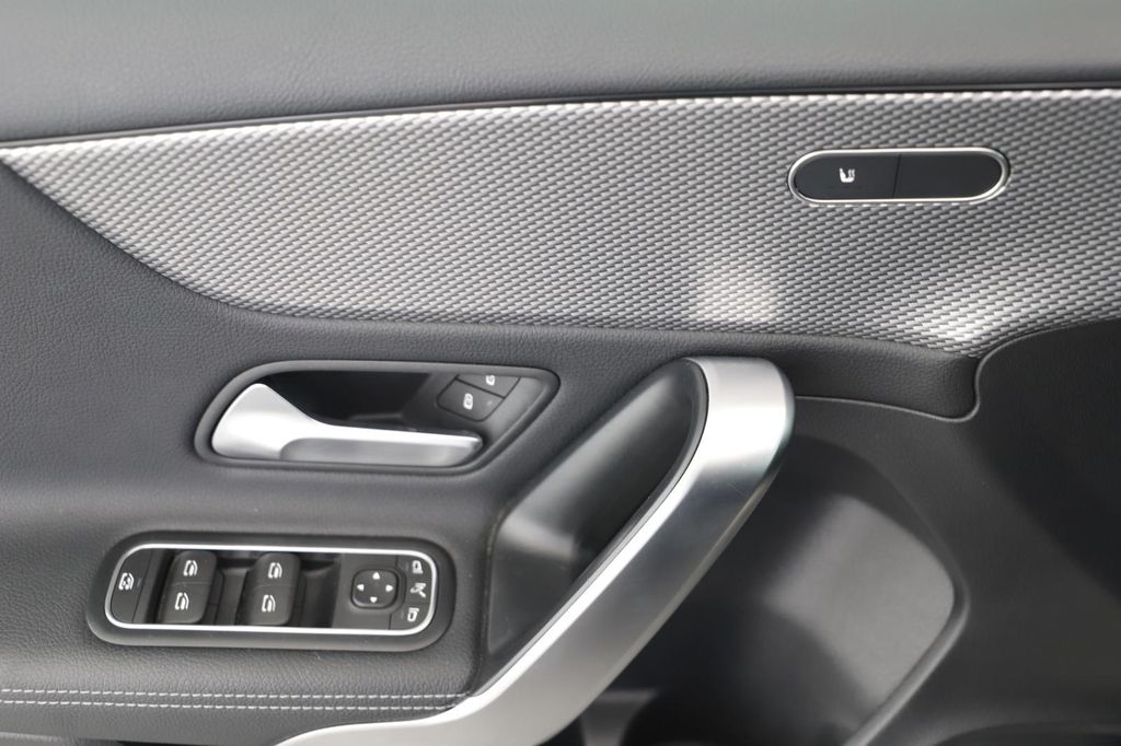 Mercedes-Benz A 220 2021