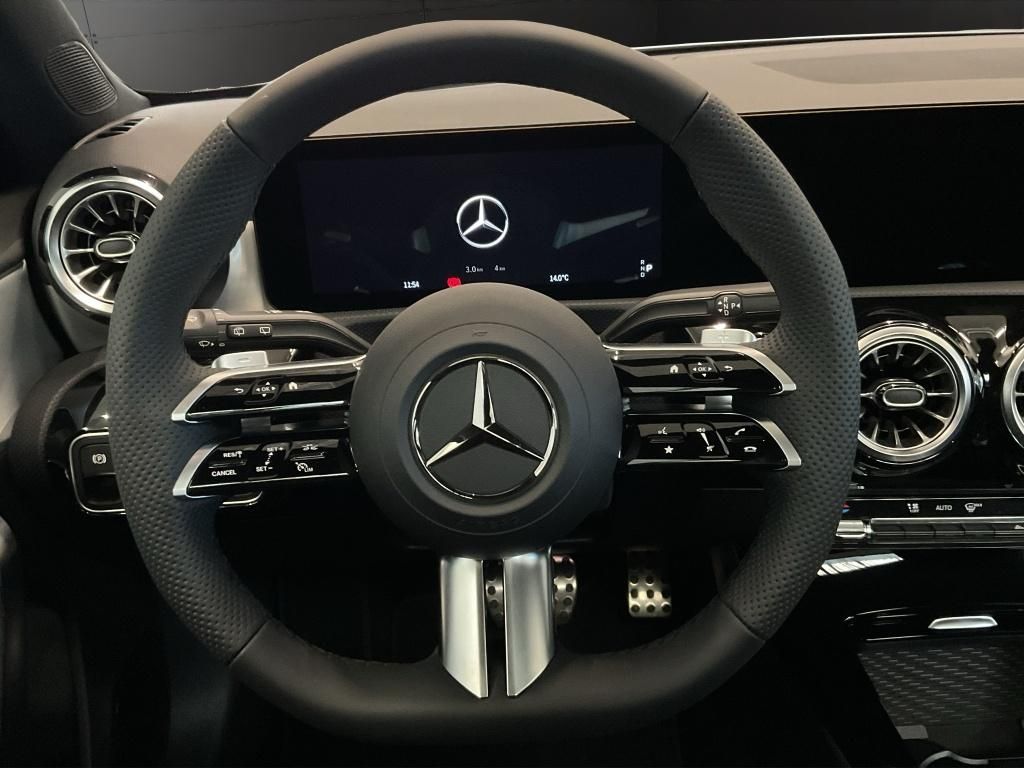 Mercedes-Benz A 200 2025