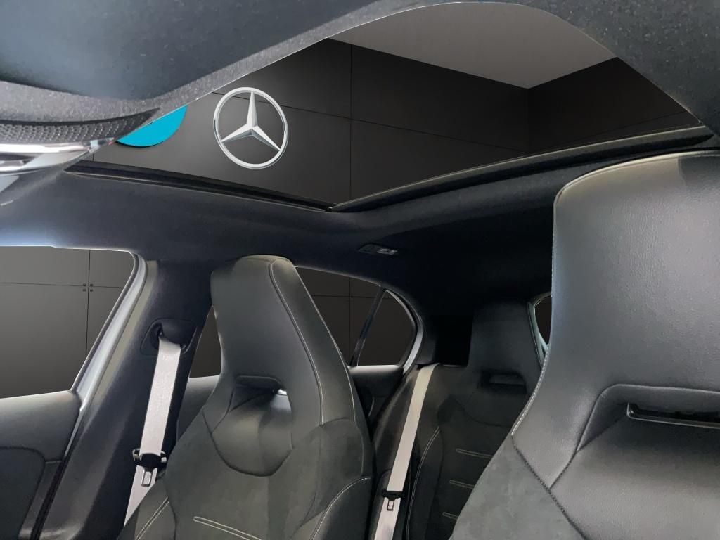 Mercedes-Benz A 200 2025