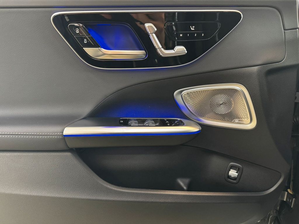 Mercedes-Benz C 300 2024